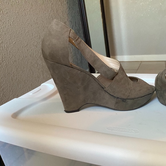 Nine West Heel (Size 10.5) - Picture 1 of 4